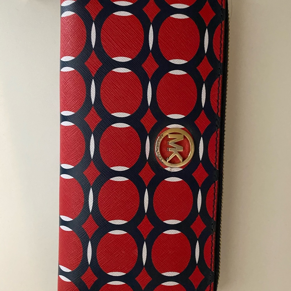 Michael kors wallet